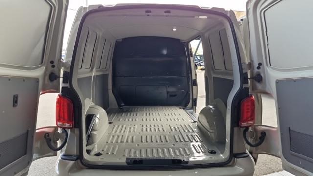 Volkswagen Transporter image 4