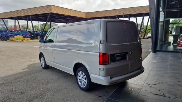 Volkswagen Transporter image 9