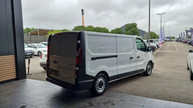 Renault Trafic image 3