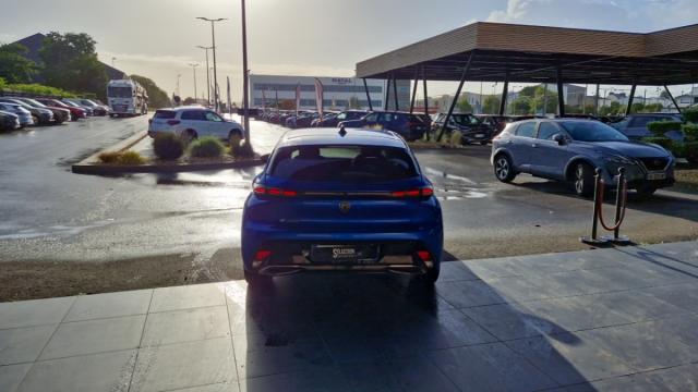Peugeot 308 image 2