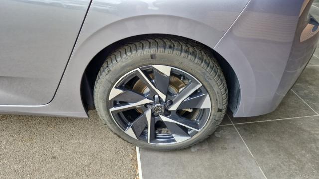 Peugeot 308 image 2