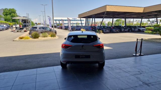 Renault Clio image 2