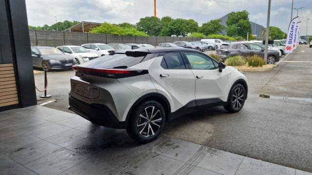 Toyota C-Hr image 5