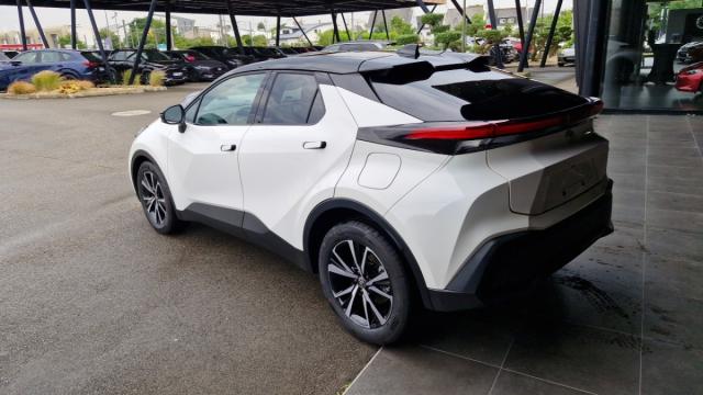 Toyota C-Hr image 1