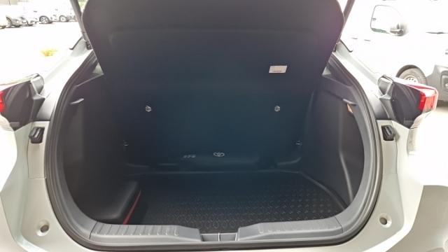 Toyota C-Hr image 4