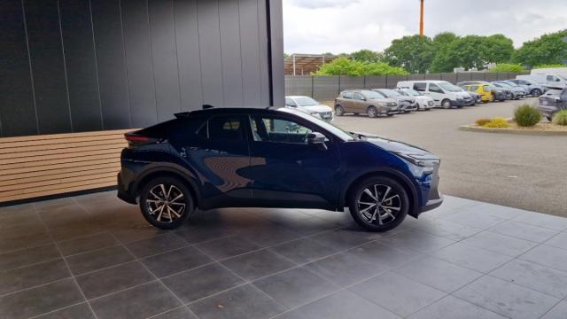 Toyota C-Hr image 2