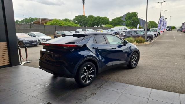 Toyota C-Hr image 6