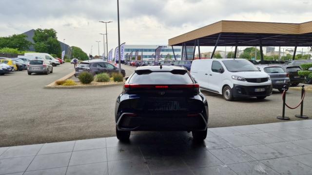 Toyota C-Hr image 4