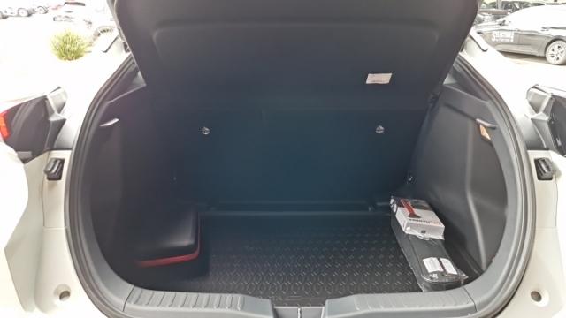Toyota C-Hr image 4