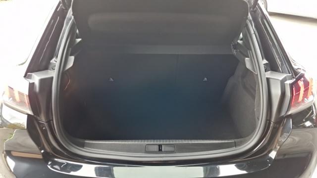 Peugeot 208 image 9