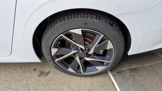 Peugeot 308 image 6
