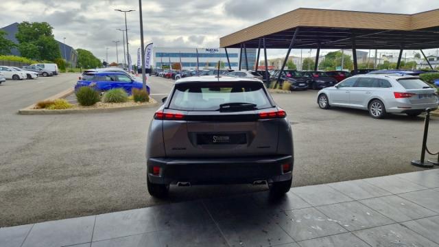 Peugeot 2008 image 8