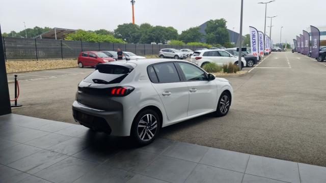 Peugeot 208 image 6