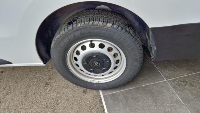 Citroen Jumpy image 8