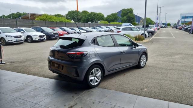 Renault Clio image 8