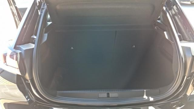 Peugeot 208 image 7