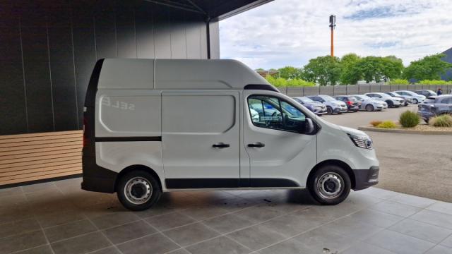 Renault Trafic image 1