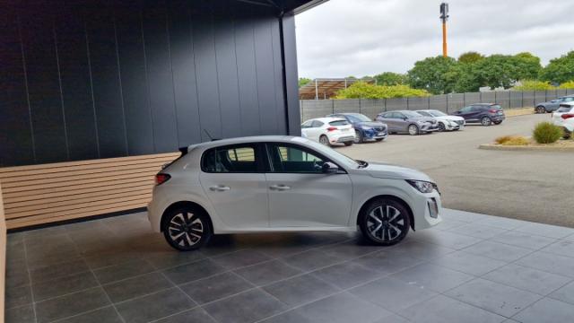 Peugeot 208 image 1