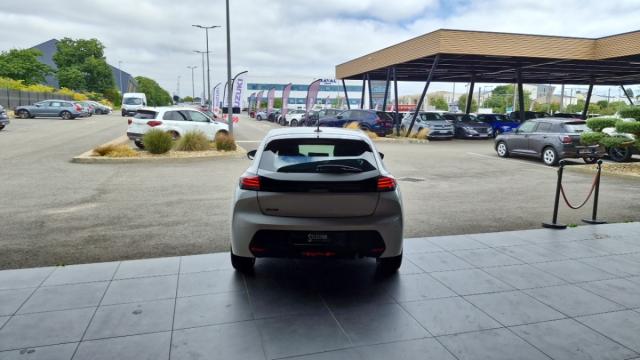 Peugeot 208 image 7