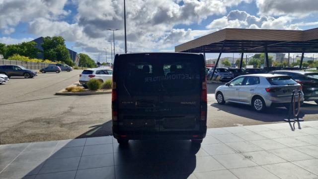 Renault Trafic image 2