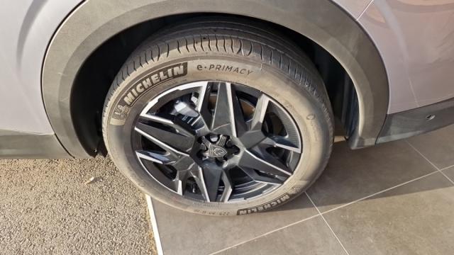 Peugeot 5008 image 1