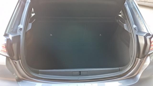 Peugeot 208 image 3