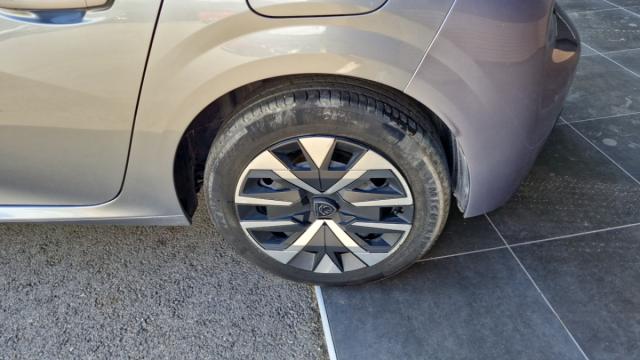 Peugeot 208 image 5