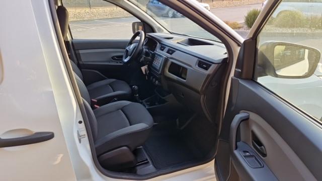 Renault Express Van image 8