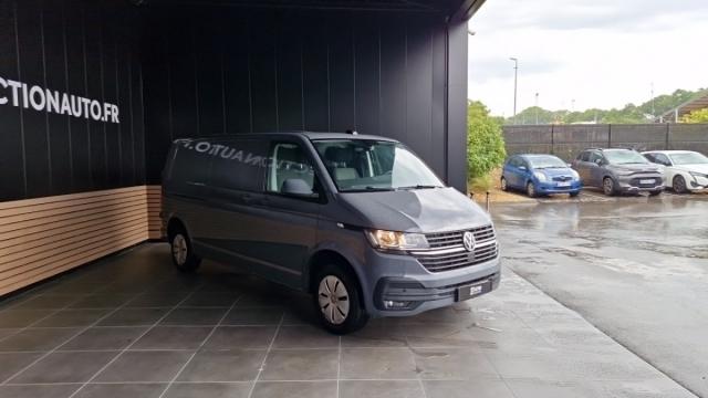 Volkswagen Transporter image 2