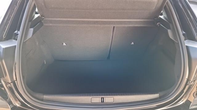 Peugeot 208 image 4