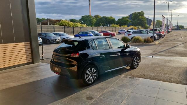 Peugeot 208 image 1