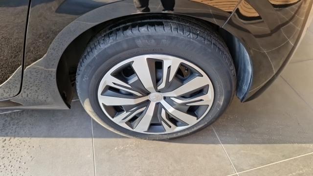 Peugeot 208 image 5