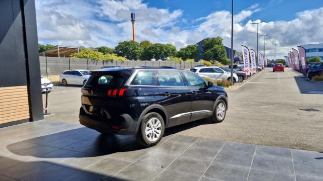 Peugeot 5008 image 2