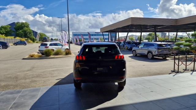 Peugeot 5008 image 3