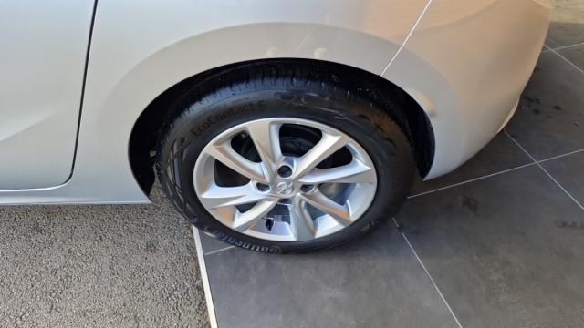 Opel Corsa image 8