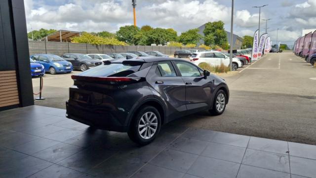 Toyota C-Hr image 5