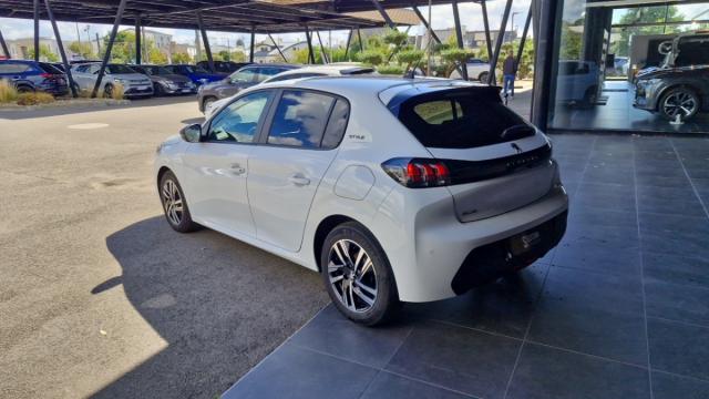 Peugeot 208 image 4