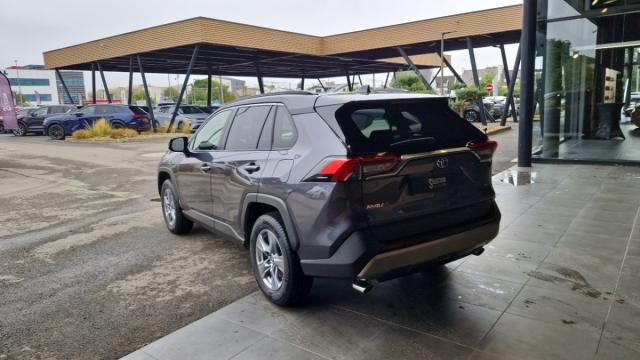 Toyota Rav4 image 6