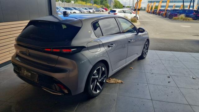 Peugeot 308 image 2