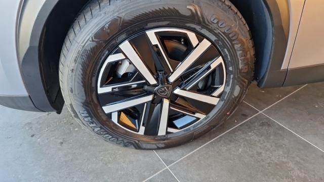 Peugeot 2008 image 2