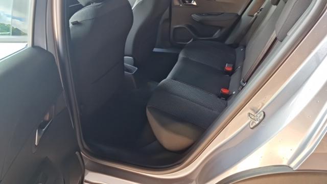Peugeot 2008 image 6