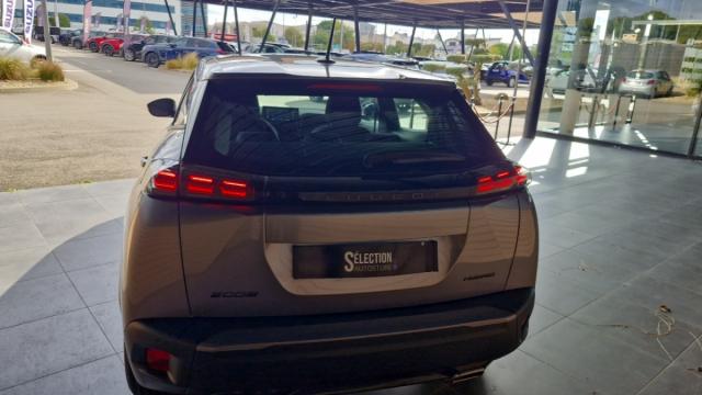 Peugeot 2008 image 2