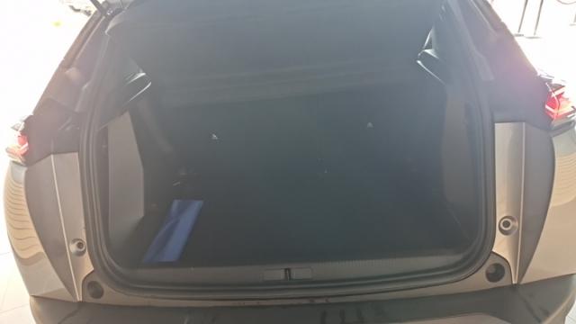 Peugeot 2008 image 8