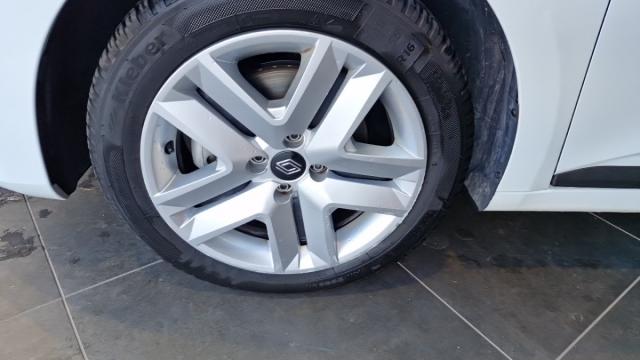 Renault Clio image 8