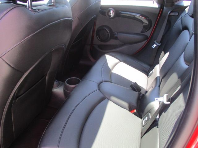 Mini Cooper image 2