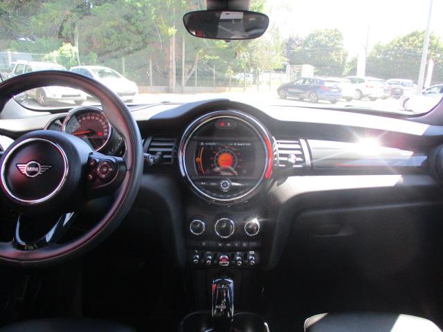 Mini Cooper image 9