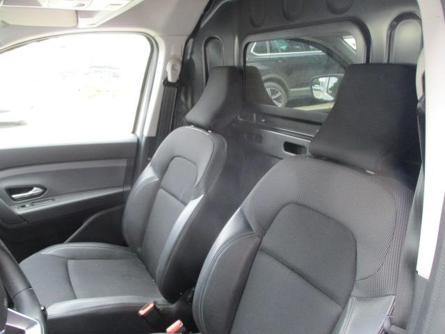 Renault Kangoo Express image 3