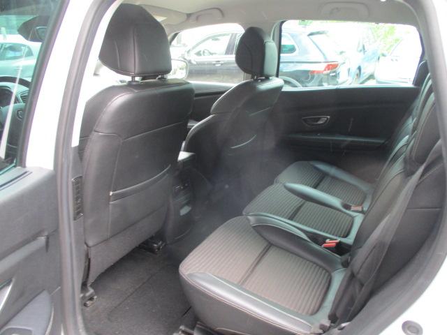Renault Grand Scénic image 1