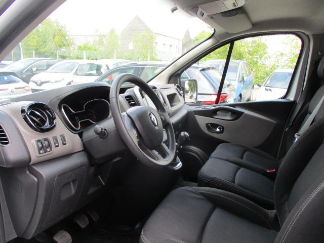 Renault Trafic image 3