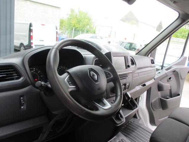 Renault Master image 2